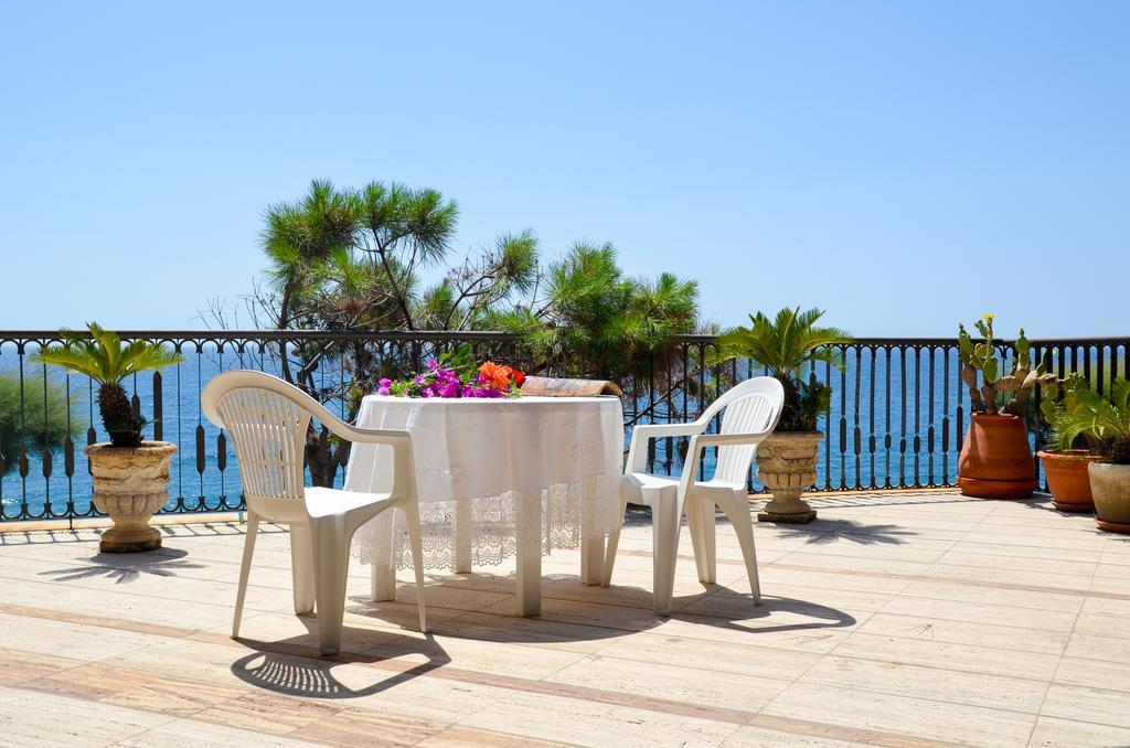 Casa Di Mare Barabba Villa Santa Teresa Di Riva Room photo