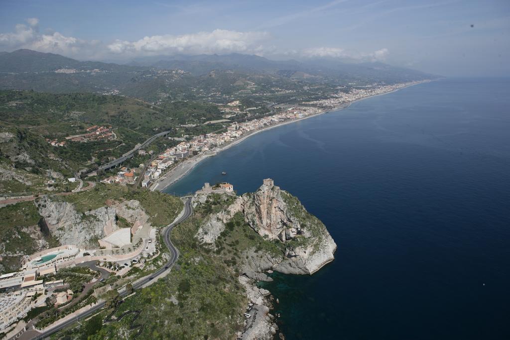 Casa Di Mare Barabba Villa Santa Teresa Di Riva Exterior photo